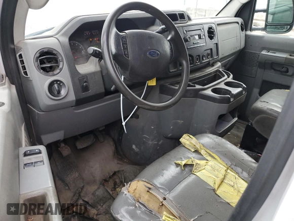 2013 Ford Econoline Cargo Commercial with VIN 1FTSE3EL8DDA98398, listed as a Copart auction lot 43976295 with 237,368 mi miles and Clean Title. Bid and sale history available at carsss.com. Image 8.