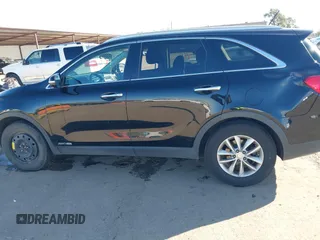 2016 Kia Sorento LX with VIN 5XYPGDA5XGG175646, listed as a IAAI auction lot 41637173 with 186,922 mi miles. Bid and sale history available at carsss.com. Image 15.