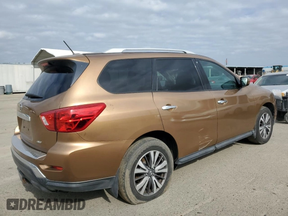 2017 Nissan Pathfinder S z VIN 5N1DR2MMXHC605245, wystawiony jako Copart lot #53764715 z przebiegiem 167 954 mil mil oraz Czysty tytuł • Clean title. Historia ofert i sprzedaży dostępna na DreamBid. Obrazek 3.