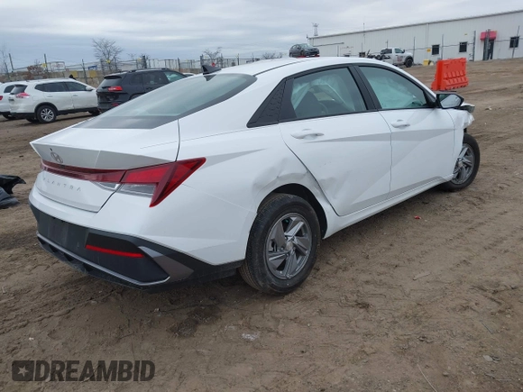 2024 Hyundai Elantra SE with VIN KMHLL4DG2RU786744, listed as a IAAI auction lot 41510735 with 8,221 mi miles and . Bid and sale history available at DreamBid. Image 4.