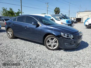 2015 Volvo S60 T5 Drive-E Premier with VIN YV140MFK8F2366989, listed as a Copart auction lot 52489475 with 29,442 mi miles and Salvage Title. Bid and sale history available at carsss.com. Image 4.