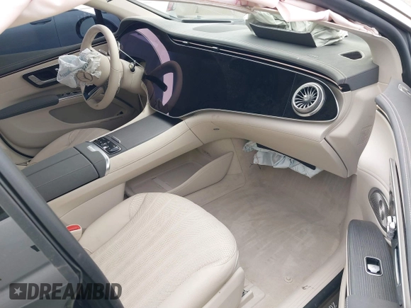 2024 Mercedes-Benz EQS 450 z VIN W1KCG2EB5RA046256, wystawiony jako IAAI lot #41203235 z przebiegiem 5 332 mil mil oraz . Historia ofert i sprzedaży dostępna na DreamBid. Obrazek 5.