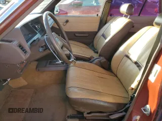 1983 Toyota Corolla с VIN JT2AE72W3D5007980, выставлен на аукционе Copart как лот 81855344 с пробегом 124 611 миль миль и Чистый • Clean title. История ставок и продаж доступна на DreamBid. Изображение 7.