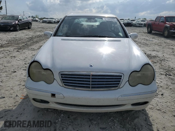2001 Mercedes-Benz C 230/260/280/320 z VIN WDBRF61J51F078805, wystawiony jako Copart lot #51609285 z przebiegiem 223 663 mil mil oraz Szkoda całkowita • Salvage title. Historia ofert i sprzedaży dostępna na DreamBid. Obrazek 5.