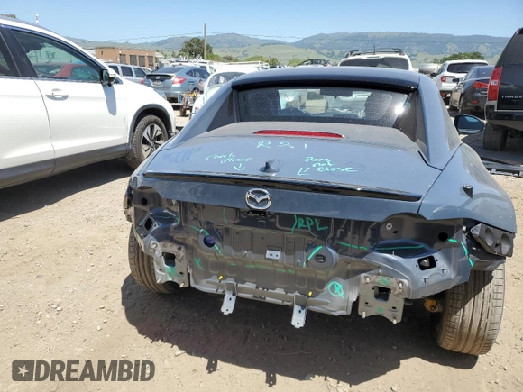 2020 Mazda MX-5 Miata Club with VIN JM1NDAL70L0418572, listed as a Copart auction lot 52884714 with 9,532 mi miles and . Bid and sale history available at DreamBid. Image 6.