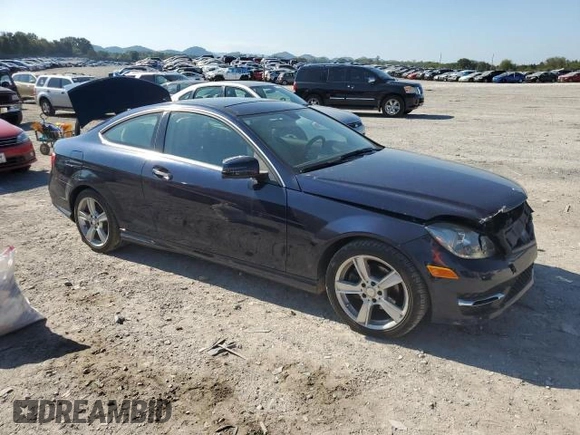 2015 Mercedes-Benz C 250 z VIN WDDGJ4HB6FG370187, wystawiony jako Copart lot #88162875 z przebiegiem 102 961 mil mil oraz Czysty tytuł • Clean title. Historia ofert i sprzedaży dostępna na DreamBid. Obrazek 4.