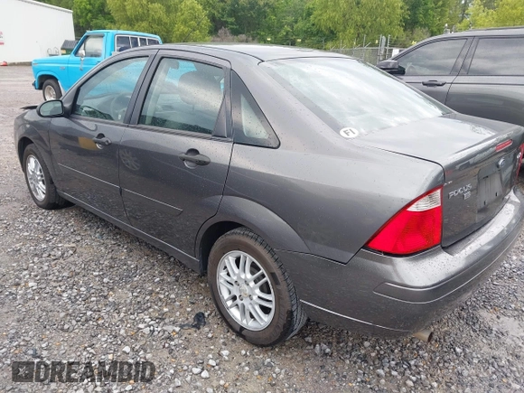 2006 Ford Focus S with VIN 1FAFP34N16W146626, listed as a IAAI auction lot 42194298 with 135,128 mi miles and . Bid and sale history available at carsss.com. Image 3.