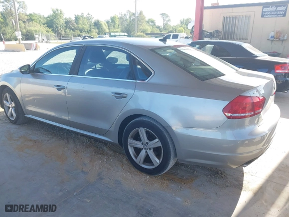 2012 Volkswagen Passat SE with VIN 1VWBH7A38CC066959, listed as a IAAI auction lot 41947804 with 171,738 mi miles. Bid and sale history available at carsss.com. Image 14.