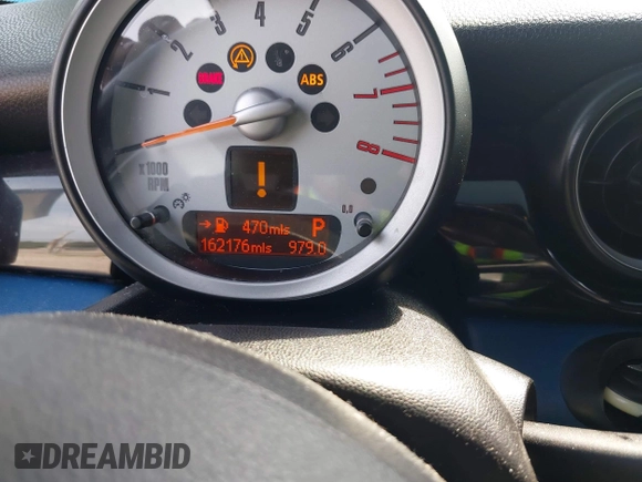 2008 MINI Hardtop S with VIN WMWMF73508TV34249, listed as a IAAI auction lot 42416593 with 162,176 mi miles and . Bid and sale history available at DreamBid. Image 7.