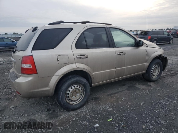 2007 Kia Sorento LX z VIN KNDJC736675694940, wystawiony jako Copart lot #84517454 z przebiegiem 135 421 mil mil oraz Szkoda całkowita • Salvage title. Historia ofert i sprzedaży dostępna na DreamBid. Obrazek 3.