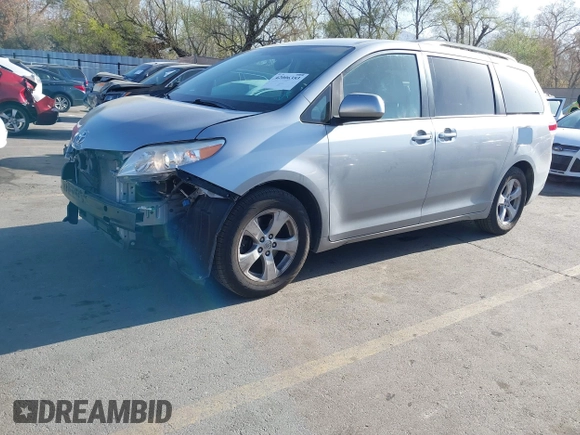 2013 Toyota Sienna LE AAS with VIN 5TDKK3DC6DS371126, listed as a IAAI auction lot 42006353 with 141,425 mi miles. Bid and sale history available at carsss.com. Image 17.