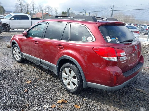 2012 Subaru Outback 2.5i Limited with VIN 4S4BRCKC1C3268934, listed as a IAAI auction lot 41534733 with 173,849 mi miles. Bid and sale history available at carsss.com. Image 3.