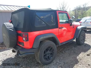 2013 Jeep Wrangler Sahara with VIN 1C4AJWBG8DL581783, listed as a IAAI auction lot 42126522 with 40,101 mi miles. Bid and sale history available at carsss.com. Image 4.