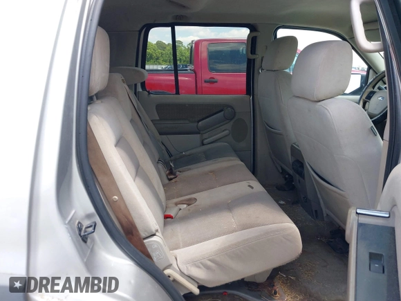 2006 Ford Explorer XLT с VIN 1FMEU63E96UA54379, выставлен на аукционе IAAI как лот 42277129 с пробегом 285 795 миль миль и . История ставок и продаж доступна на DreamBid. Изображение 8.