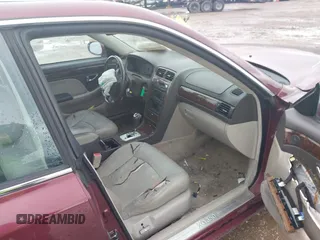 2003 Hyundai XG with VIN KMHFU45E43A257473, listed as a IAAI auction lot 41385881 with 184,165 mi miles. Bid and sale history available at carsss.com. Image 5.