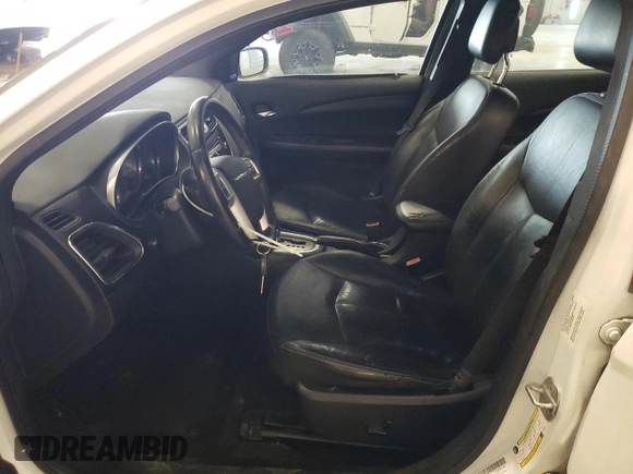 2013 Chrysler 200 Limited with VIN 1C3CCBCGXDN559321, listed as a Copart auction lot 56076125 with 193,861 mi miles and Clean Title. Bid and sale history available at DreamBid. Image 7.