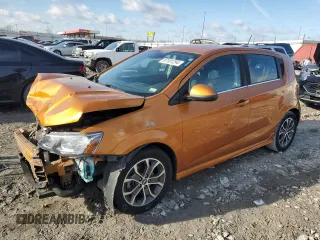 2018 Chevrolet Sonic LT z VIN 1G1JD6SB1J4119043, wystawiony jako Copart lot #87101294 z przebiegiem 100 359 mil mil oraz Szkoda całkowita • Salvage title. Historia ofert i sprzedaży dostępna na DreamBid. Obrazek 1.