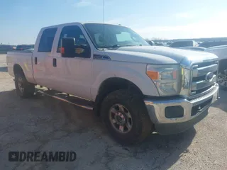 2014 Ford Super Duty F-250 SRW XL with VIN 1FT7W2B69EEB43193, listed as a IAAI auction lot 41463083 with 330,282 mi miles. Bid and sale history available at carsss.com. Image 1.