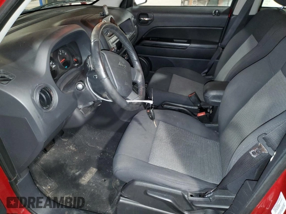 2010 Jeep Patriot Sport z VIN 1J4NF1GB8AD620620, wystawiony jako Copart lot #86930024 z przebiegiem 110 182 mil mil oraz Szkoda całkowita • Salvage title. Historia ofert i sprzedaży dostępna na DreamBid. Obrazek 7.