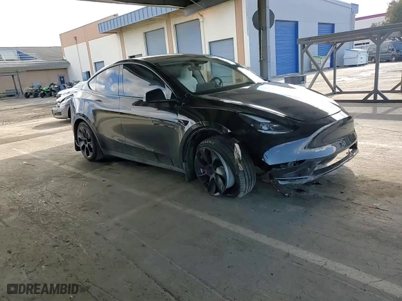 2023 Tesla Model Y Long Range with VIN 7SAYGDEE3PF938230, listed as a Copart auction lot 47883385 with 28,461 mi miles and Salvage Title. Bid and sale history available at carsss.com. Image 10.