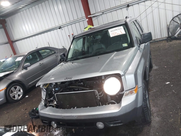 2016 Jeep Patriot High Altitude z VIN 1C4NJRFB0GD500582, wystawiony jako IAAI lot #42298262 z przebiegiem 117 643 mil mil oraz . Historia ofert i sprzedaży dostępna na DreamBid. Obrazek 13.