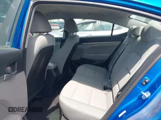 2017 Hyundai Elantra SE z VIN KMHD74LF6HU144401, wystawiony jako IAAI lot #42067279 z przebiegiem 99 687 mil mil oraz . Historia ofert i sprzedaży dostępna na DreamBid. Obrazek 8.