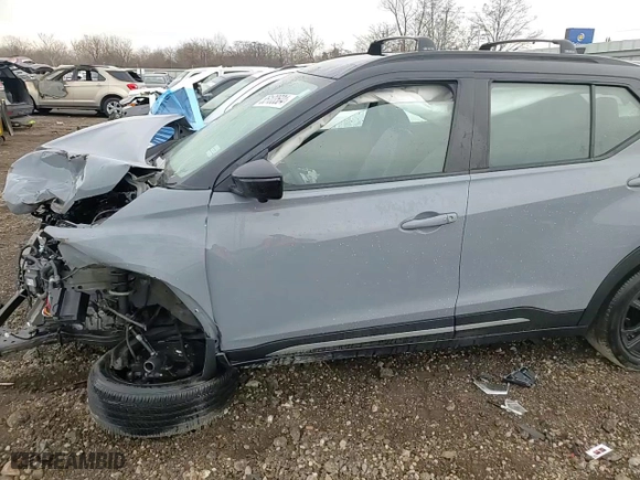 2022 Nissan Kicks SR with VIN 3N1CP5DV8NL519581, listed as a Copart auction lot 85103504 with 0 mi miles and Salvage Title. Bid and sale history available at carsss.com. Image 15.
