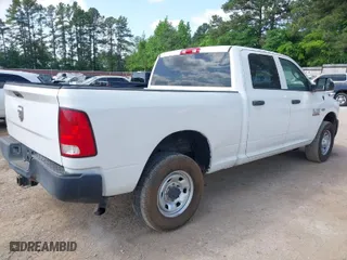 2018 Ram 2500 Tradesman with VIN 3C6UR4CJ4JG306531, listed as a IAAI auction lot 42071900 with 199,796 mi miles. Bid and sale history available at carsss.com. Image 4.