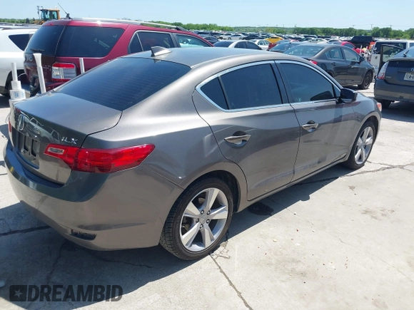 2013 Acura ILX Premium Pkg with VIN 19VDE1F55DE006393, listed as a IAAI auction lot 42001406 with 117,105 mi miles. Bid and sale history available at carsss.com. Image 4.