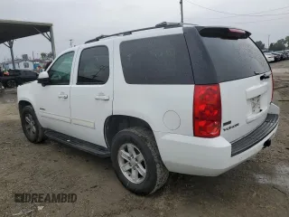 2011 GMC Yukon SLE with VIN 1GKS1AE02BR224975, listed as a Copart auction lot 47647715 with 115,676 mi miles and Salvage Title. Bid and sale history available at carsss.com. Image 2.