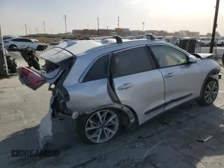 2021 Kia Niro Touring with VIN KNDCC3LC6M5473230, listed as a Copart auction lot 79575564 with 0 mi miles and Salvage Title. Bid and sale history available at carsss.com. Image 3.