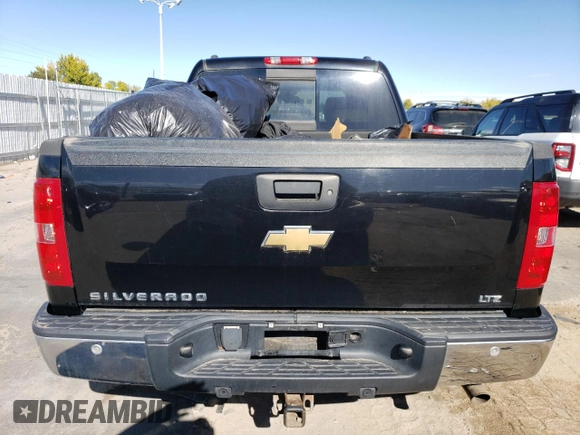 2008 Chevrolet Silverado 1500 LTZ with VIN 2GCFK13Y381155508, listed as a Copart auction lot 76676564 with 204,456 mi miles and Clean Title. Bid and sale history available at carsss.com. Image 6.