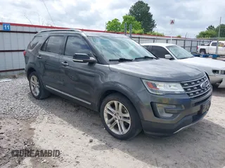 2017 Ford Explorer XLT with VIN 1FM5K7D84HGA75050, listed as a IAAI auction lot 39277027 with 131,413 mi miles and . Bid and sale history available at carsss.com. Image 1.