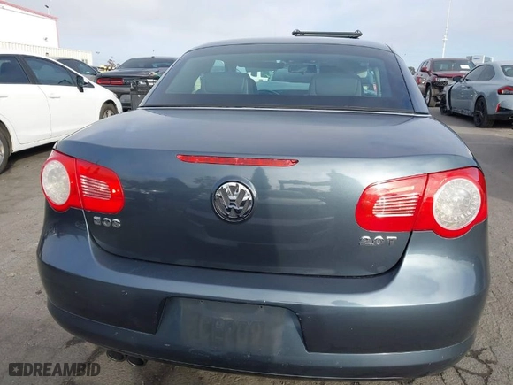 2008 Volkswagen Eos Turbo with VIN WVWBA71F28V015647, listed as a IAAI auction lot 41473226 with NaN miles. Bid and sale history available at carsss.com. Image 16.