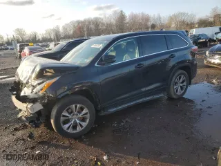 2015 Toyota Highlander LE with VIN 5TDBKRFH3FS102841, listed as a Copart auction lot 50806395 with 123,503 mi miles and Salvage Title. Bid and sale history available at carsss.com. Image 1.