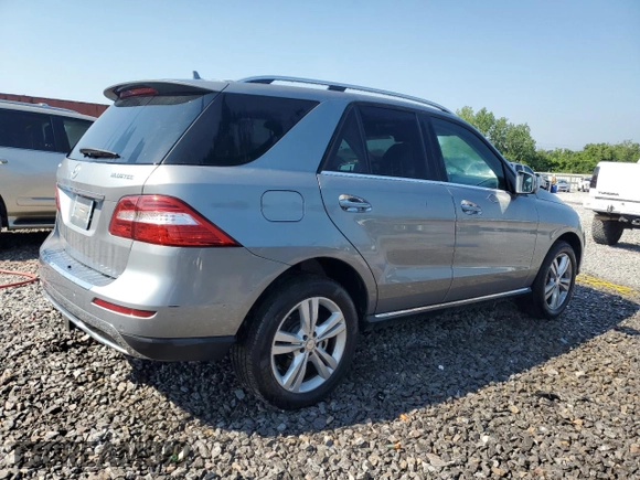 2014 Mercedes-Benz M 350 with VIN 4JGDA2EB4EA406865, listed as a Copart auction lot 61630045 with 142,616 mi miles and Salvage title. Bid and sale history available at DreamBid. Image 3.