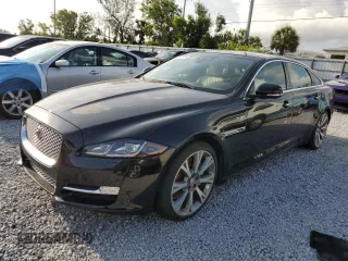 2019 Jaguar XJ Portfolio with VIN SAJWA2G75K8W19608, listed as a Copart auction lot 58170725 with 29,144 mi miles and Salvage title. Bid and sale history available at DreamBid. Image 1.