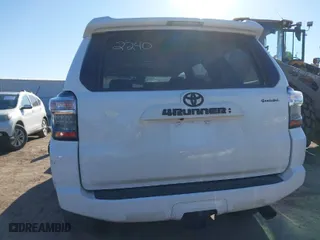 2020 Toyota 4Runner SR5 with VIN JTEBU5JR0L5762240, listed as a IAAI auction lot 41719421 with 59,381 mi miles. Bid and sale history available at carsss.com. Image 15.