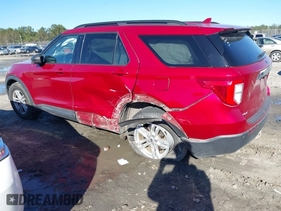 2020 Ford Explorer XLT with VIN 1FMSK7DH6LGA23236, listed as a IAAI auction lot 41733624 with 116,556 mi miles. Bid and sale history available at carsss.com. Image 3.