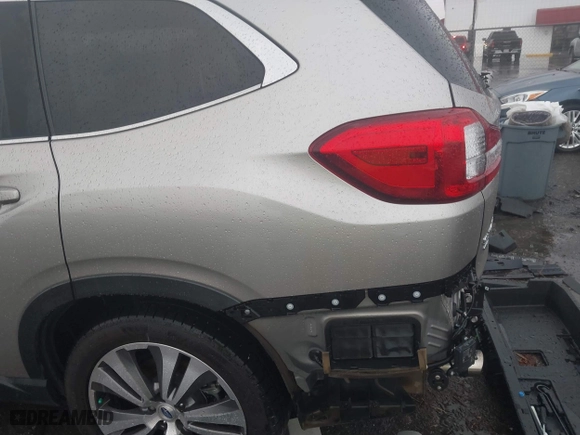 2020 Subaru Ascent Limited with VIN 4S4WMAPDXL3439590, listed as a IAAI auction lot 41680829 with 81,366 mi miles. Bid and sale history available at carsss.com. Image 17.