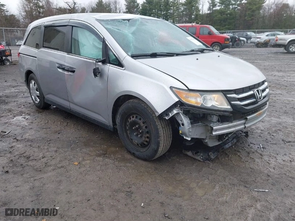 2015 Honda Odyssey LX with VIN 5FNRL5H26FB079654, listed as a IAAI auction lot 41983298 with 88,406 mi miles. Bid and sale history available at carsss.com. Image 1.