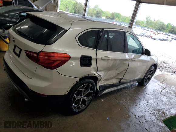 2018 BMW X1 xDrive28i с VIN WBXHT3C32J5K32348, выставлен на аукционе Copart как лот 53489825 с пробегом 61 972 миль миль и Списание • Salvage title. История ставок и продаж доступна на DreamBid. Изображение 3.