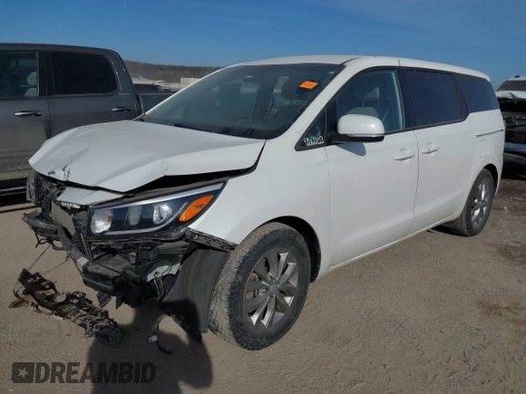2021 Kia Sedona LX with VIN KNDMB5C18M6666362, listed as a IAAI auction lot 41427758 with 47,086 mi miles. Bid and sale history available at carsss.com. Image 18.