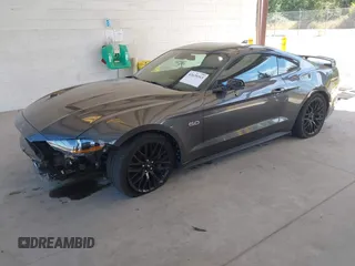 2020 Ford Mustang GT z VIN 1FA6P8CFXL5182243, wystawiony jako IAAI lot #42639313 z przebiegiem 32 018 mil mil oraz . Historia ofert i sprzedaży dostępna na DreamBid. Obrazek 2.