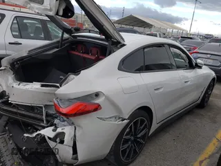 2023 BMW i4 eDrive40 z VIN WBY73AW05PFR28279, wystawiony jako IAAI lot #41262952 z przebiegiem 40 011 mil mil oraz . Historia ofert i sprzedaży dostępna na DreamBid. Obrazek 14.