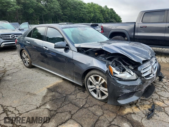 2014 Mercedes-Benz E 350 Sport with VIN WDDHF5KBXEA872156, listed as a Copart auction lot 60892695 with 166,555 mi miles and Salvage title. Bid and sale history available at DreamBid. Image 4.