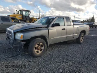 2005 Dodge Dakota ST with VIN 1D7HW22K45S270278, listed as a Copart auction lot 85540104 with 90,707 mi miles and Salvage Title. Bid and sale history available at carsss.com. Image 1.