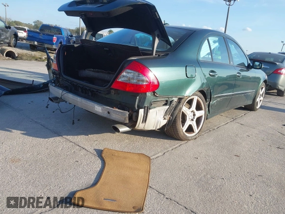 2009 Mercedes-Benz E 550 with VIN WDBUF90X09B440074, listed as a IAAI auction lot 41501459 with 142,489 mi miles and . Bid and sale history available at carsss.com. Image 4.