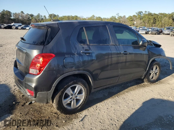 2020 Chevrolet Trax LS z VIN 3GNCJKSB9LL190321, wystawiony jako Copart lot #46644495 z przebiegiem Nie podano mil oraz Szkoda całkowita • Salvage title. Historia ofert i sprzedaży dostępna na DreamBid. Obrazek 3.