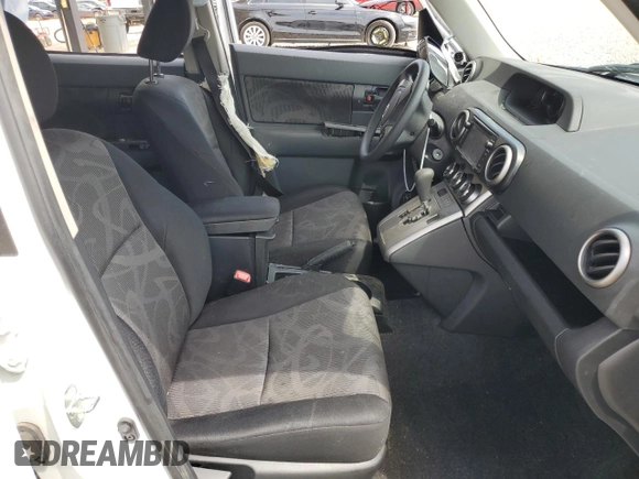 2015 Scion xB z VIN JTLZE4FE4FJ070322, wystawiony jako Copart lot #55056195 z przebiegiem 122 071 mil mil oraz Szkoda całkowita • Salvage title. Historia ofert i sprzedaży dostępna na DreamBid. Obrazek 7.